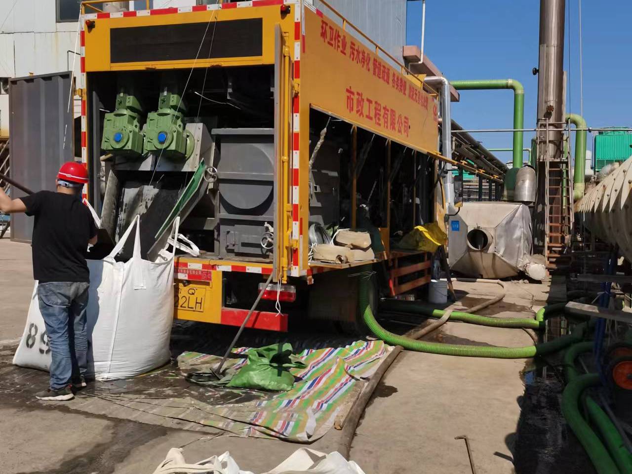 涿鹿淤泥压干处理